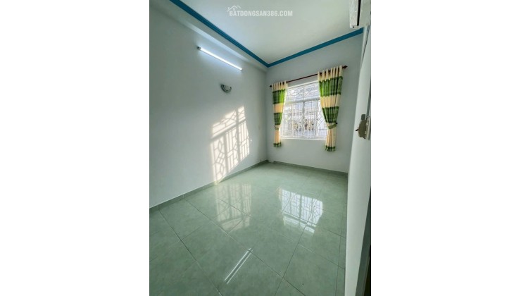 Nhà 8 triệu 4 phòng ngủ gần Chợ An Khánh